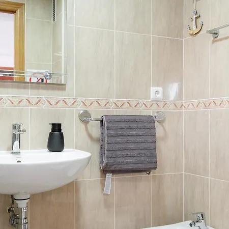 De Diseno Con Piscina Junto Al Mar Gandiazar Iv *