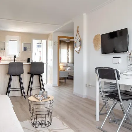 De Diseno Con Piscina Junto Al Mar Gandiazar Iv شقة